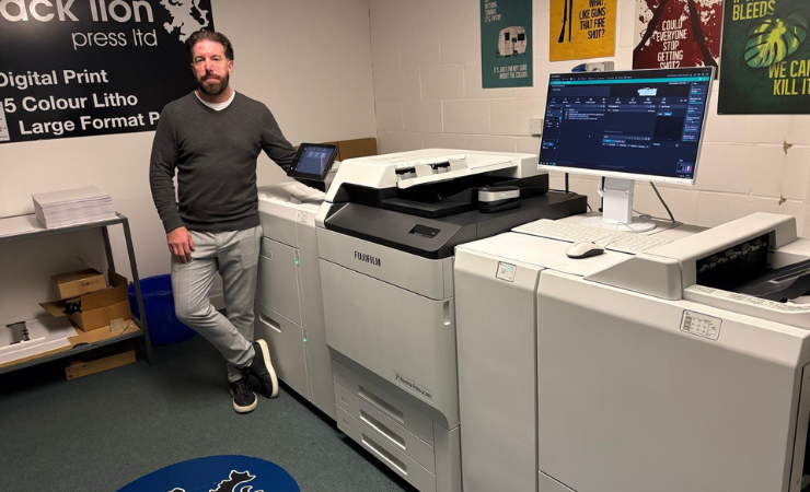 Black Lion Press' Mark Stokes with the Fujifilm press