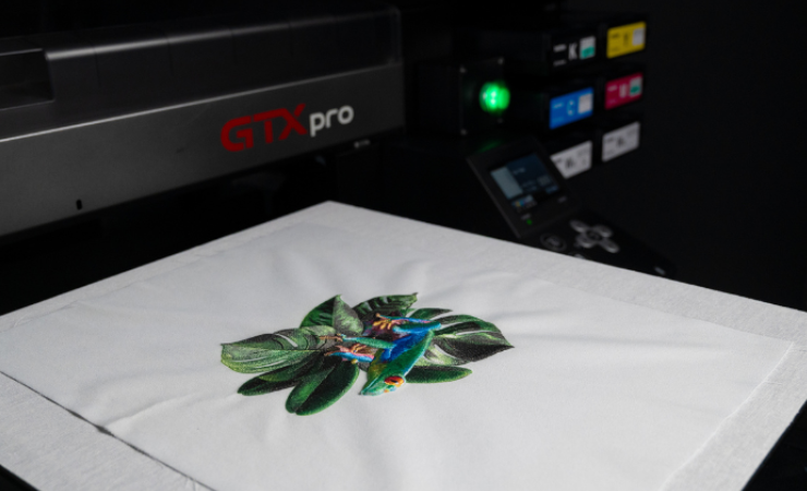 Bringing embroidery to the digital age