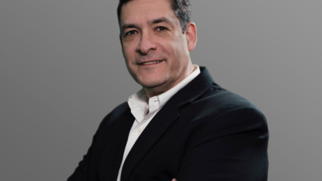 Canon's Rolando Martinez