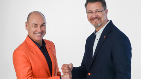 Daniel Slomka (L) and Nils Andreas Honscha