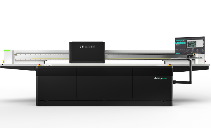 Fujifilm refreshes wide-format with own flatbed and updated roll printer