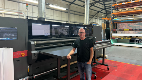 Simon McKenzie, CEO, Hollywood Monster with the new EFI M3h