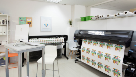 Effective Imaging now operates two HP Latex 335 printers