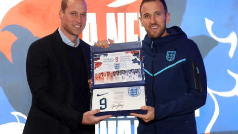 Pureprint creates bespoke world cup boxes for England team