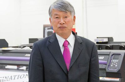 Sakae Sagane, chairman of Mimaki Europe, retires