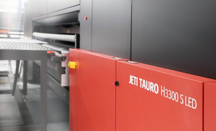 Agfa introduces upgradeable Tauro and industrial printers