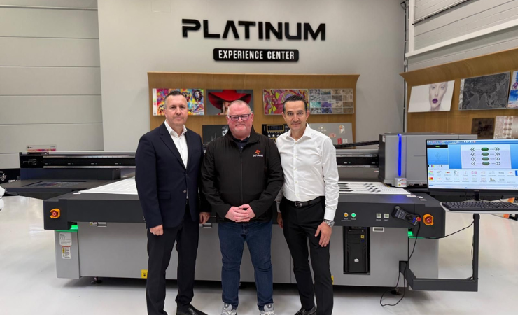 (left to right) Erdem Yavuz, Platinum Technologies Liyua; Mark Mashiter, Soyang Europe; Oguz Dincer, Platinum Technologies Liyu